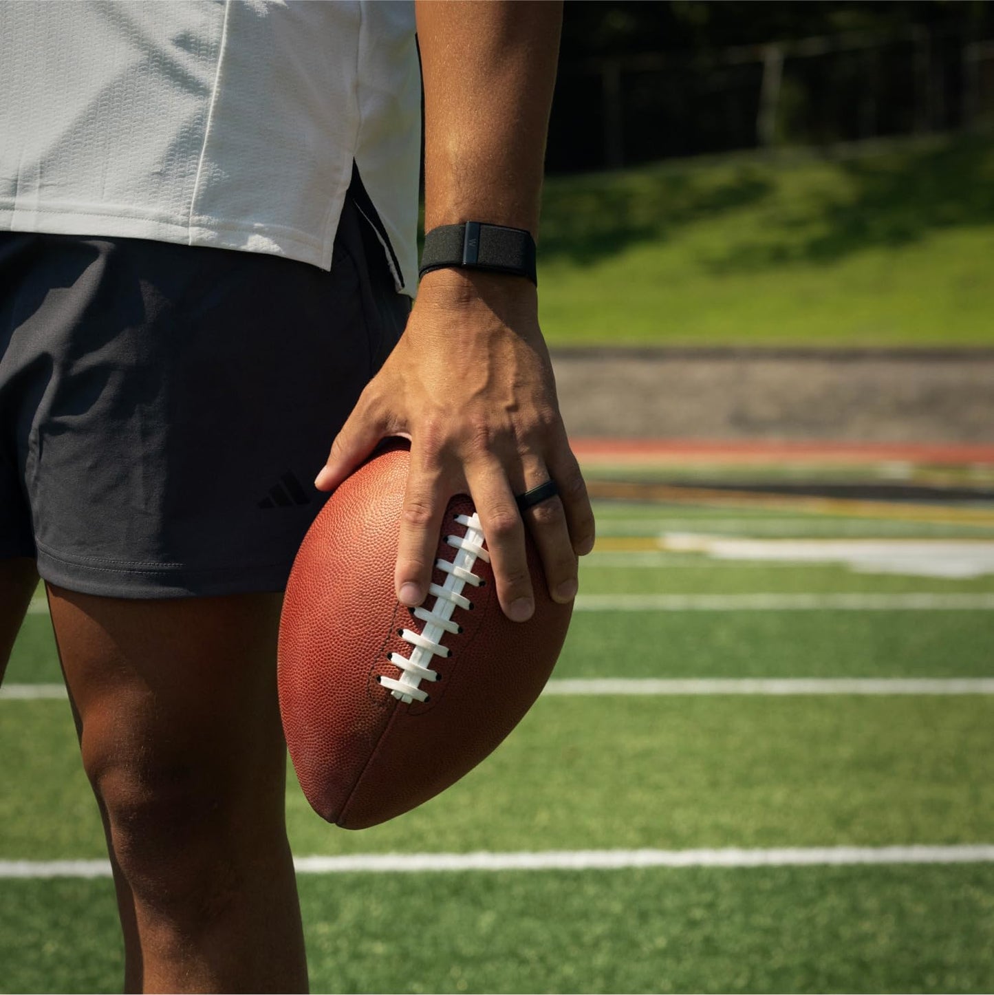 WHOOP 5.0/MG Activity Tracker - 12 Month Membership - Health and Fitness Wearable – 24/7 Activity and Sleep Tracker, Personalized Coaching, Menstrual Cycle Insights – 14+ Days Battery Life