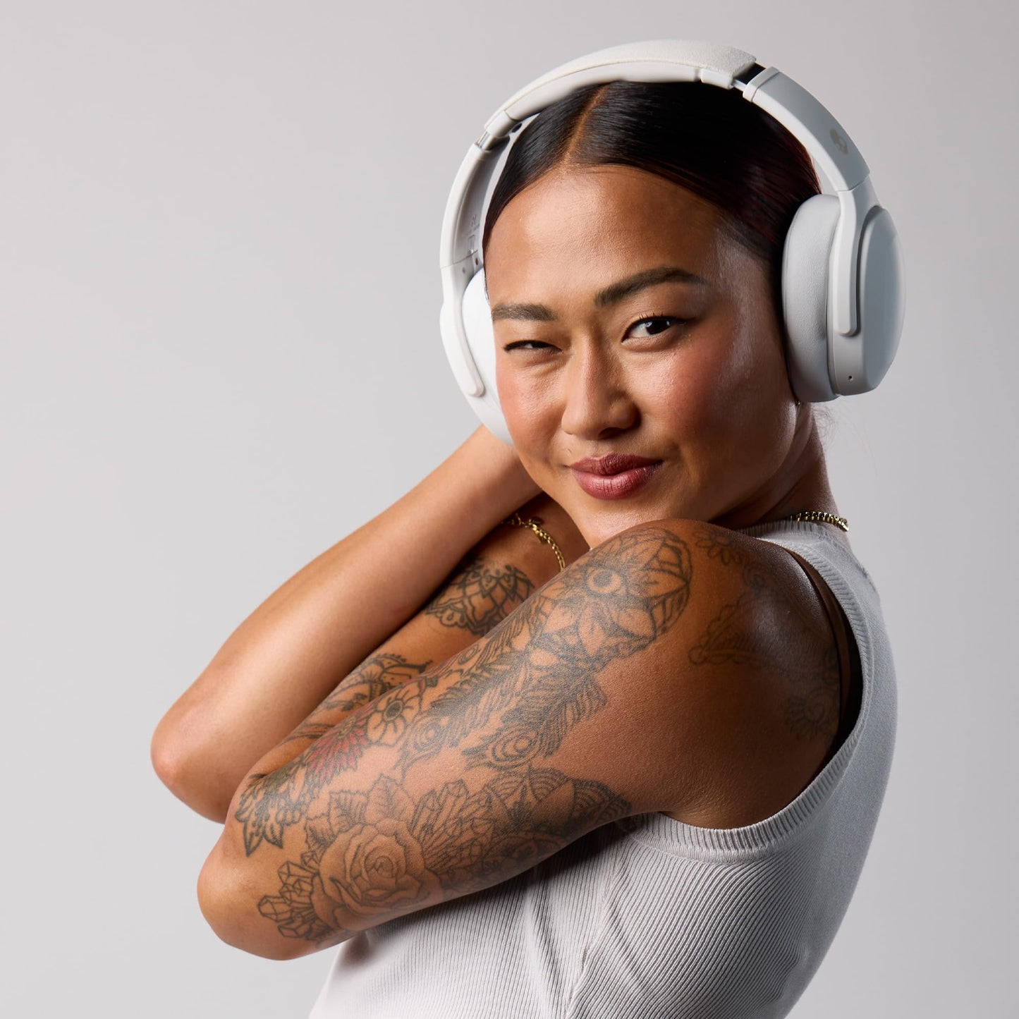 Skullcandy Crusher Evo Wireless Bluetooth Headphones with Extra USB-C Charging Cable, Multi-Sensory Bass, Noise Isolating Over-Ear Fit, 40 Hours Battery, Microphone for iPhone Android - True Black